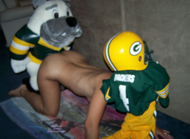 Pic #1Packers Fans Celebrate Victory