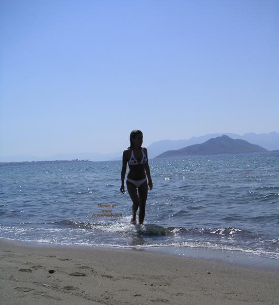 Pic #1Friend's Gf Uncovered