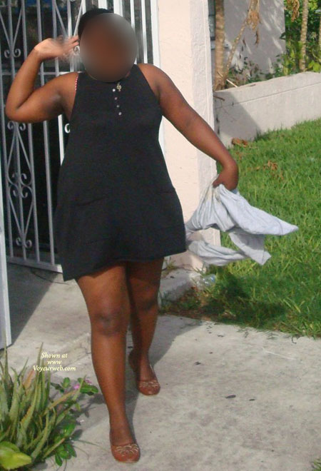 Pic #1 Big Booty Outdoors