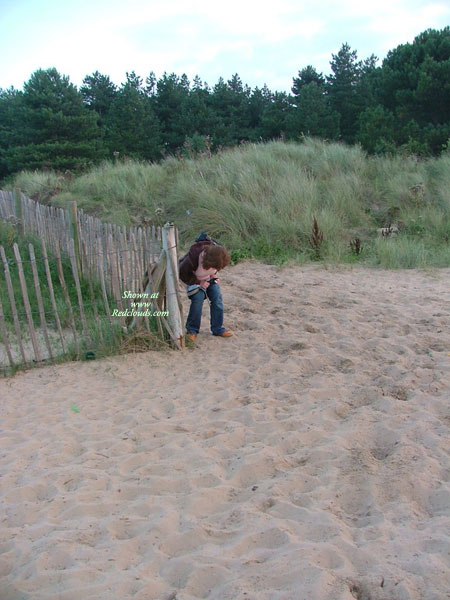 Pic #1Pee At The Beach
