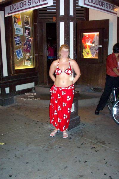 Pic #1 Southernmost Doc Follows The Signs