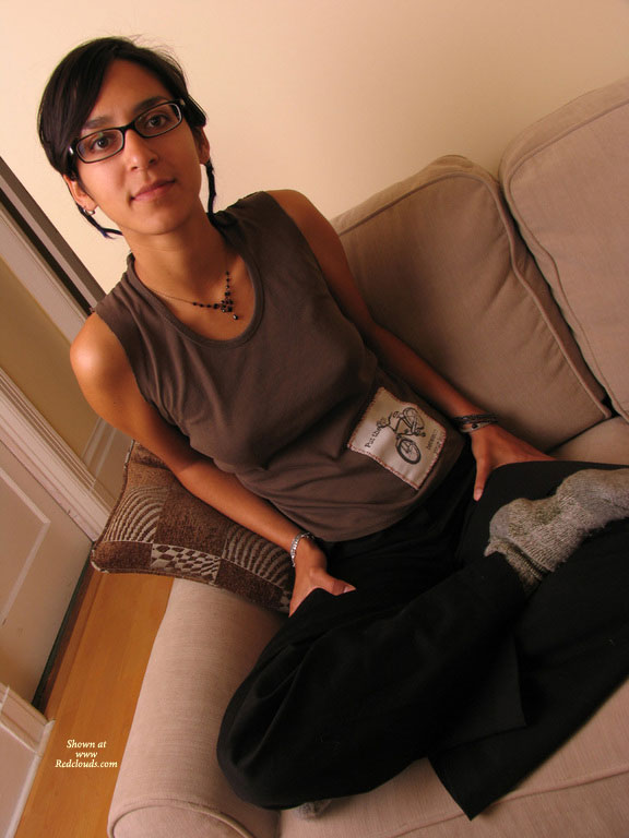 Pic #1Maia Shows Her Asshole