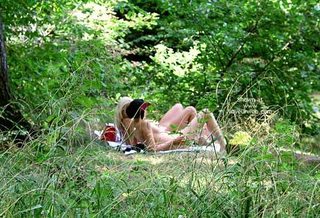 Pic #1*Gg Catched In The Wood