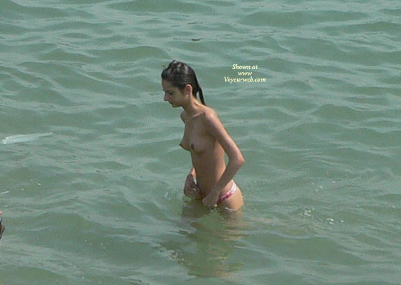 Pic #1Topless Bulgaria 4