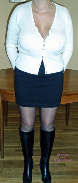 Pic #1Slut Wifes First Full Strip