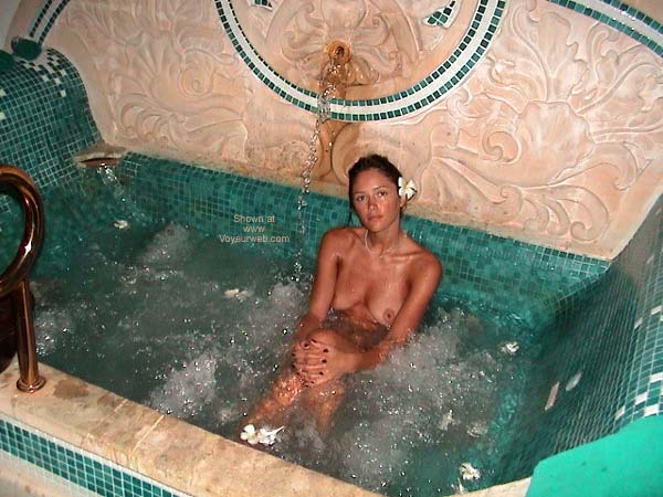 Pic #1Five Stars Hotel 10 Jakuzzi's Show