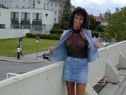 Pic #1*Tr Transparent In Public