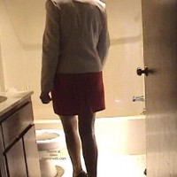 Pic #1Kate In Bathroom