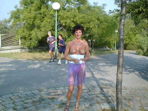 Pic #1 *PN Vienna Flashing Lady