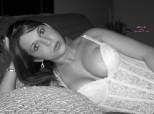 Pic #1 Carrie In Nylons 2