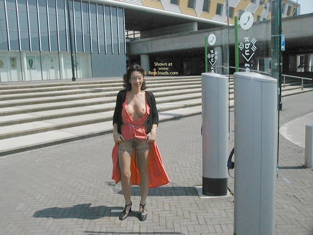 Pic #1Monique To The Arena And Have Fun Outsite