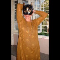 Pic #1Be Indiebabe Dares Batman In Her Bed