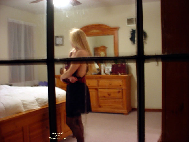 Pic #1Window Peekin