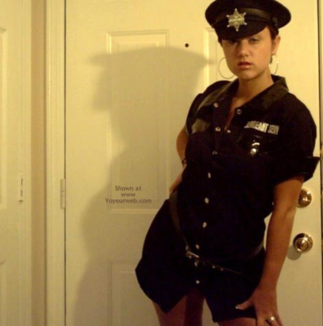 Pic #1Georgia Girl Dressed As Cop