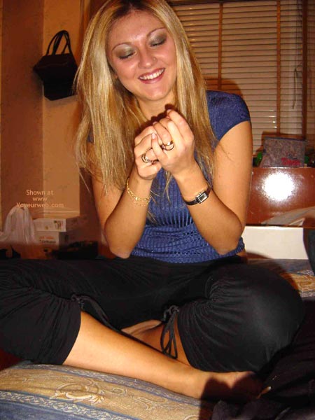 Pic #1Lilli 23 Yo