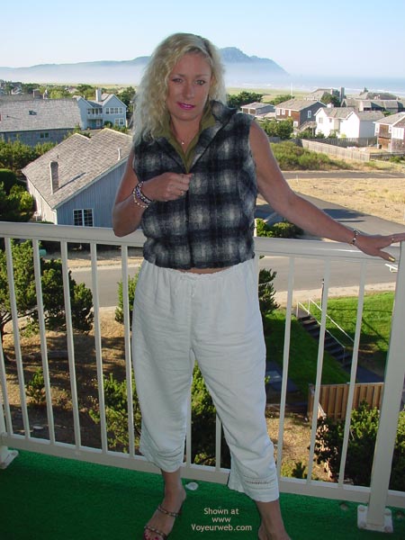 Pic #1Ashley Balcony 2