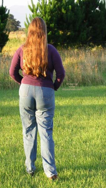 Pic #1Sara's DDs Take a Trip in The Country