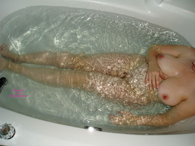 Pic #1Roxy: New Contri