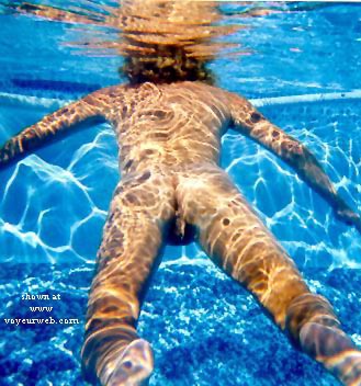 Pic #1Dianna Underwater 1