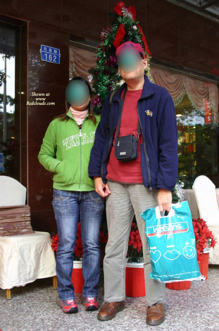 Pic #1Hong Kong Couple Looking For Sex Partner