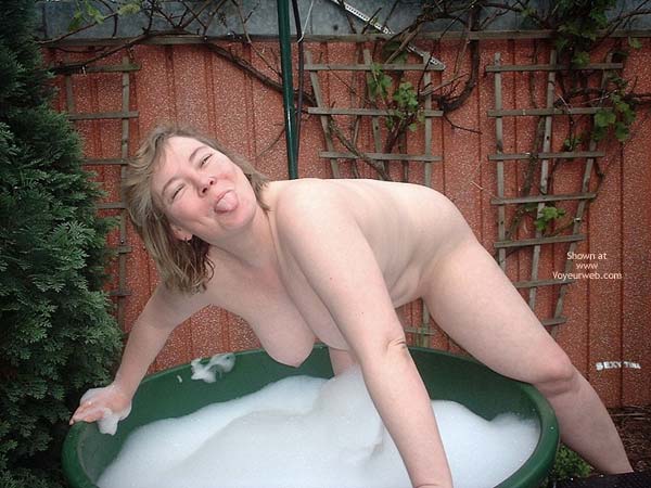 Pic #1Sexy Tina's Bath Time Fun 1