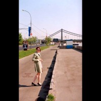 Pic #1Red Flash - Kremlin, River, Tourists