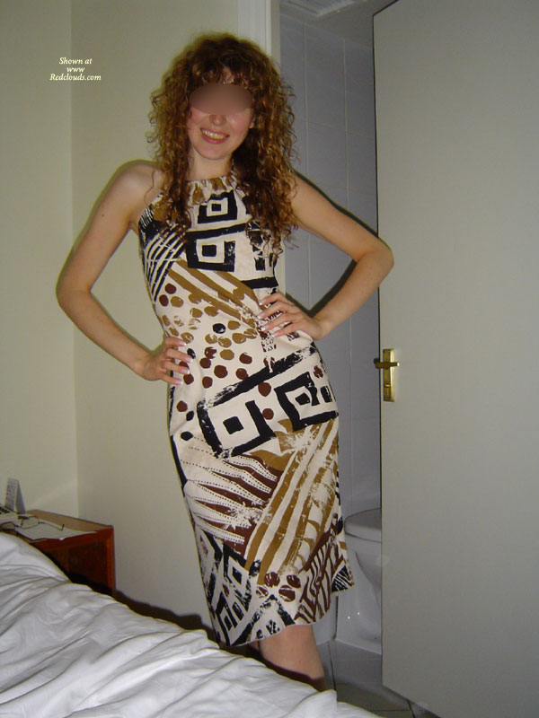 Pic #1Maria Shaves Herself And Takes A Piss