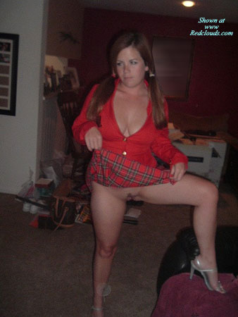 Pic #1Loves Spreading Her Legs