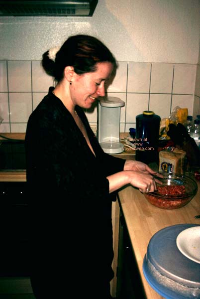 Pic #1German Girl in The Kitchen!