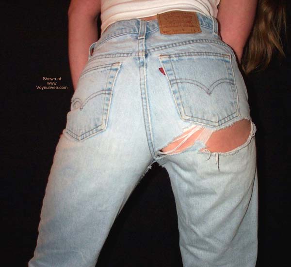 Pic #1LWoman's Back Side and More!