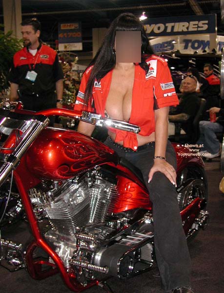 Pic #1Nikka Exposed In Sin City