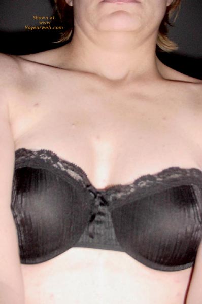 Pic #1Sexy 35 yo Bra Model