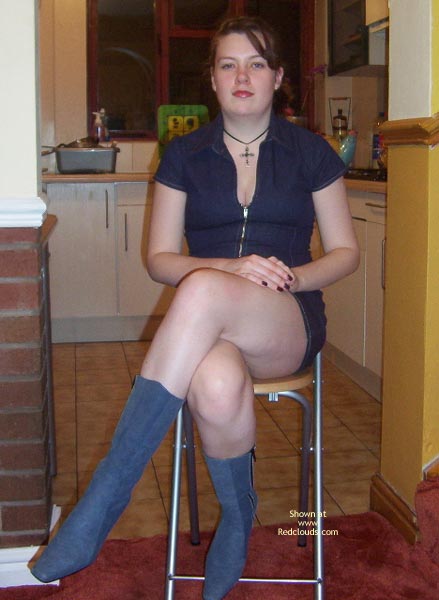 Pic #1Uk Em Newcummer