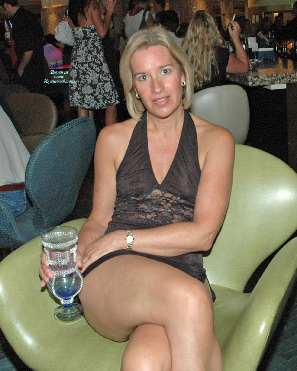 Pic #1Sexy Suz Fucks A Friend