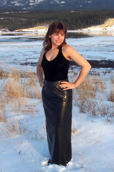 Pic #1Donna Spends A Winter Afternoon On The Tundra