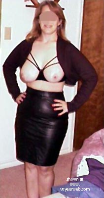 Pic #1Eliza Feeling Sexy