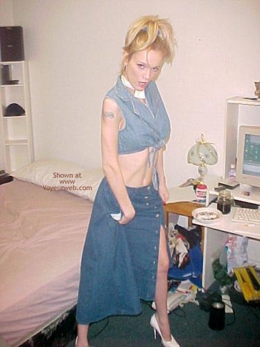 Pic #1Hot Lil Blonde Ami