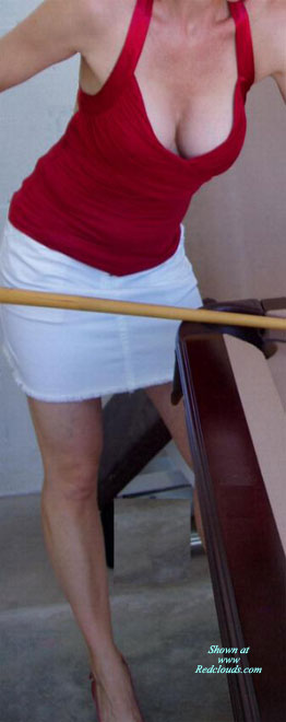 Pic #1Sexy Milf Downblouse