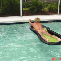 Pic #1 Naked in The Pool