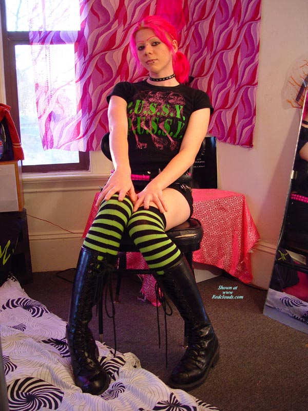 Pic #1Fushia's Lips