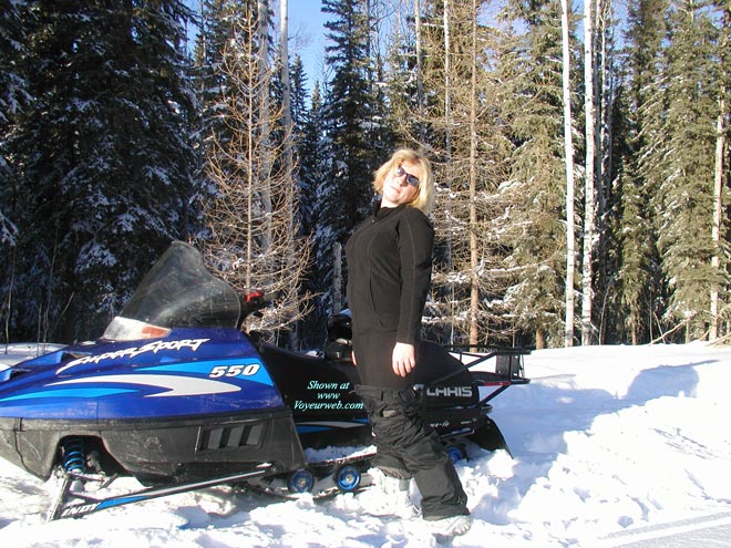 Pic #1Crazy Canuck (she) No Helmut