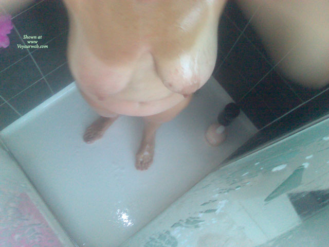 Pic #1 Kookla In Shower