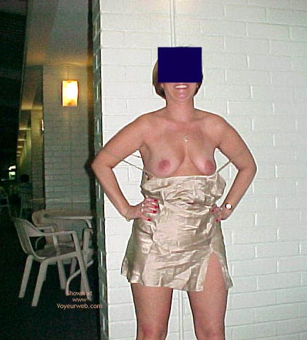 Pic #1Ellen On Vacation Again