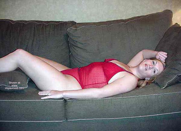 Pic #1Alissa Cute Red Outfit!