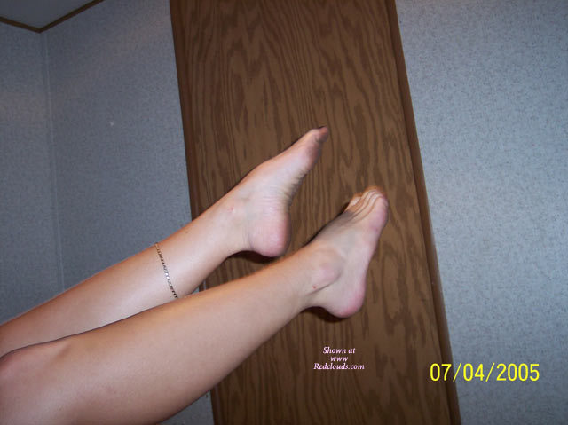 Pic #1Roxy's Cocky Feet