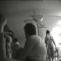 Pic #1 Pool Dress Room