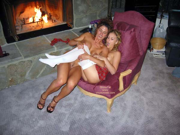 Pic #1*GG Kissing Friends