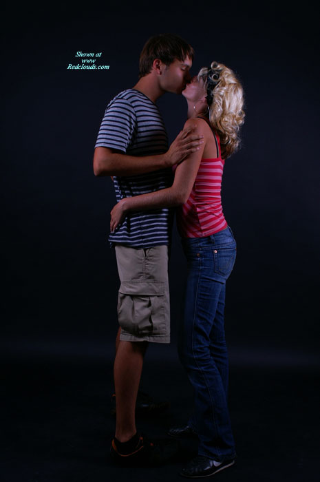 Pic #1Susi And Friend In A Studio