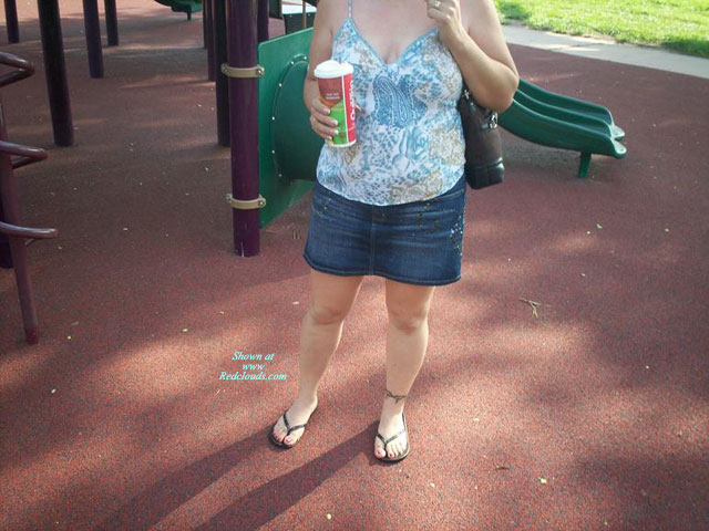 Pic #1Mrx's Lady Outside