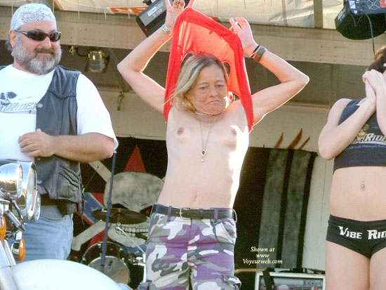 Pic #1Littleone Shows Off